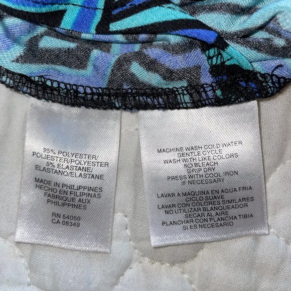 Geometric Print Mock-Wrap Dress - Picture 9 of 9